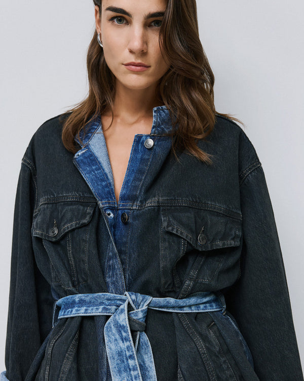 54-8204  Oversized Denim Jacket سترة جينز كبيرة الحجم