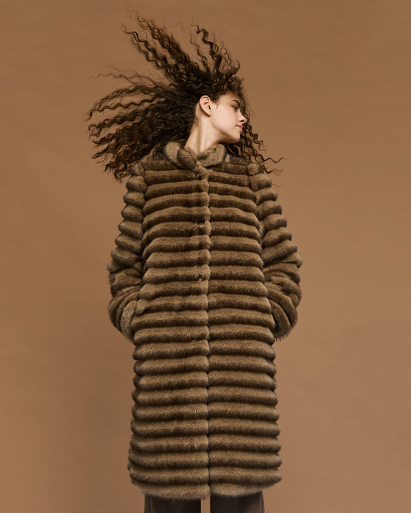 54-9108  Faux Fur Long Coat معطف طويل من الفرو الصناعي