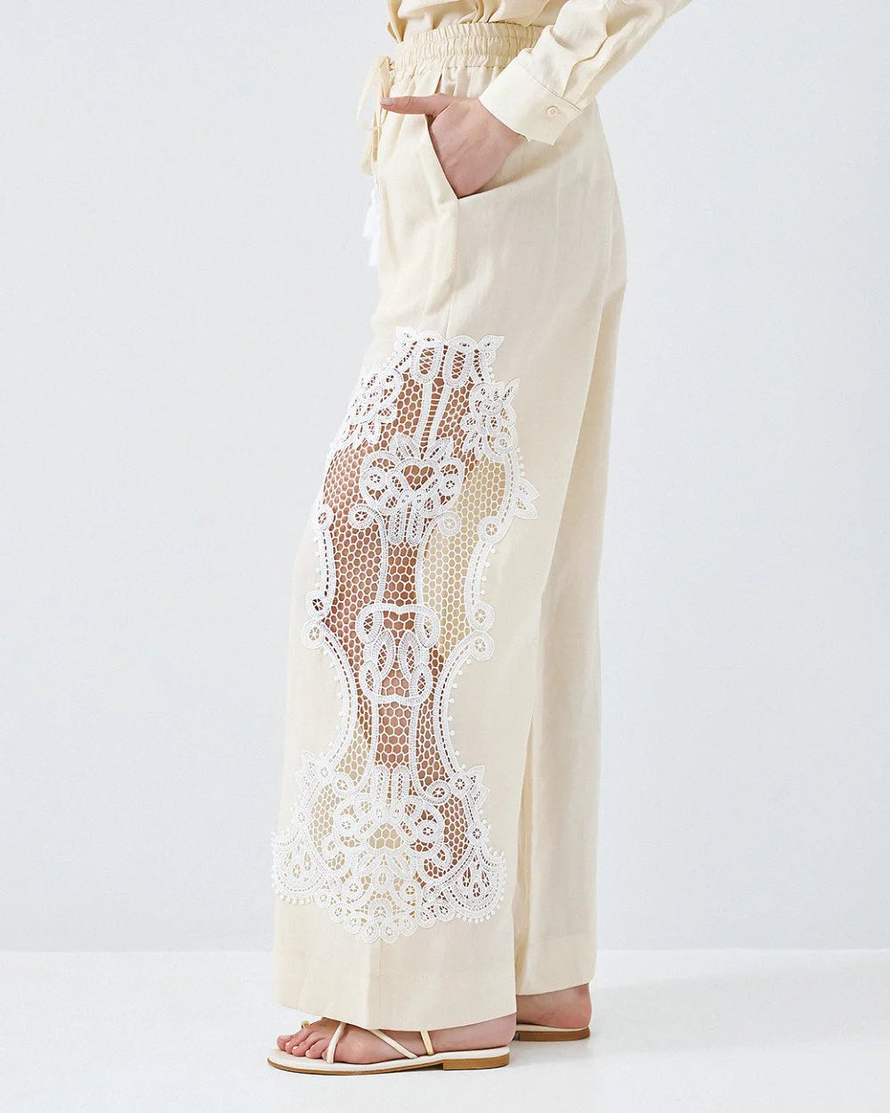 63-5039 Elegant Pants with Lace Details - Brown Loft