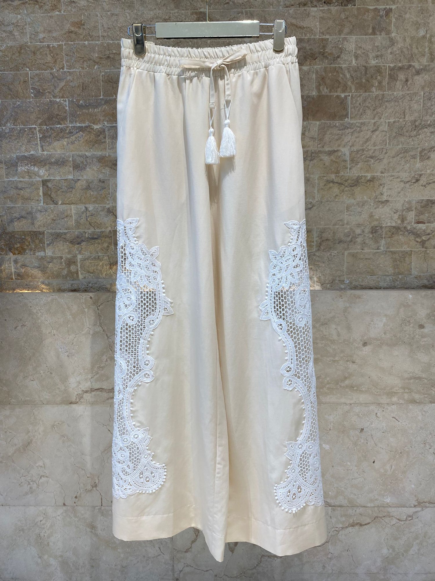 63-5039 Elegant Pants with Lace Details - Brown Loft