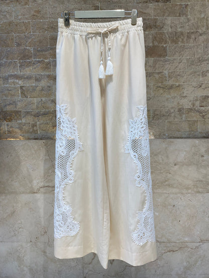 63-5039 Elegant Pants with Lace Details - Brown Loft