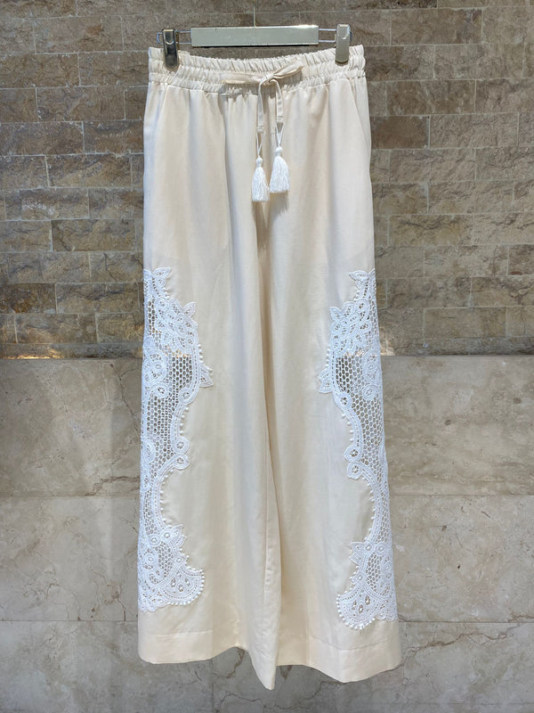 63-5039 Elegant Pants with Lace Details