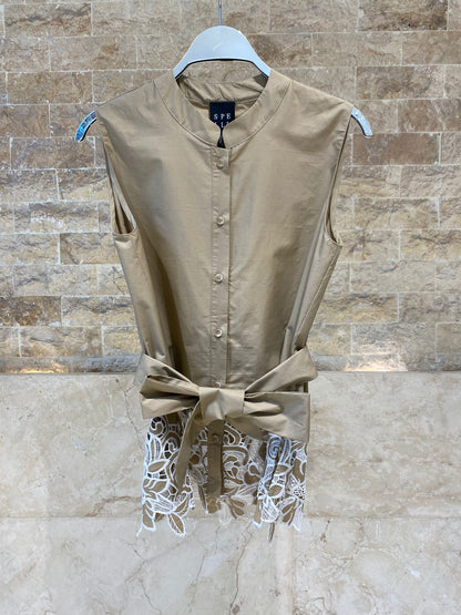 63-7054 Sleeveless Shirt with Embroidery - Brown Loft