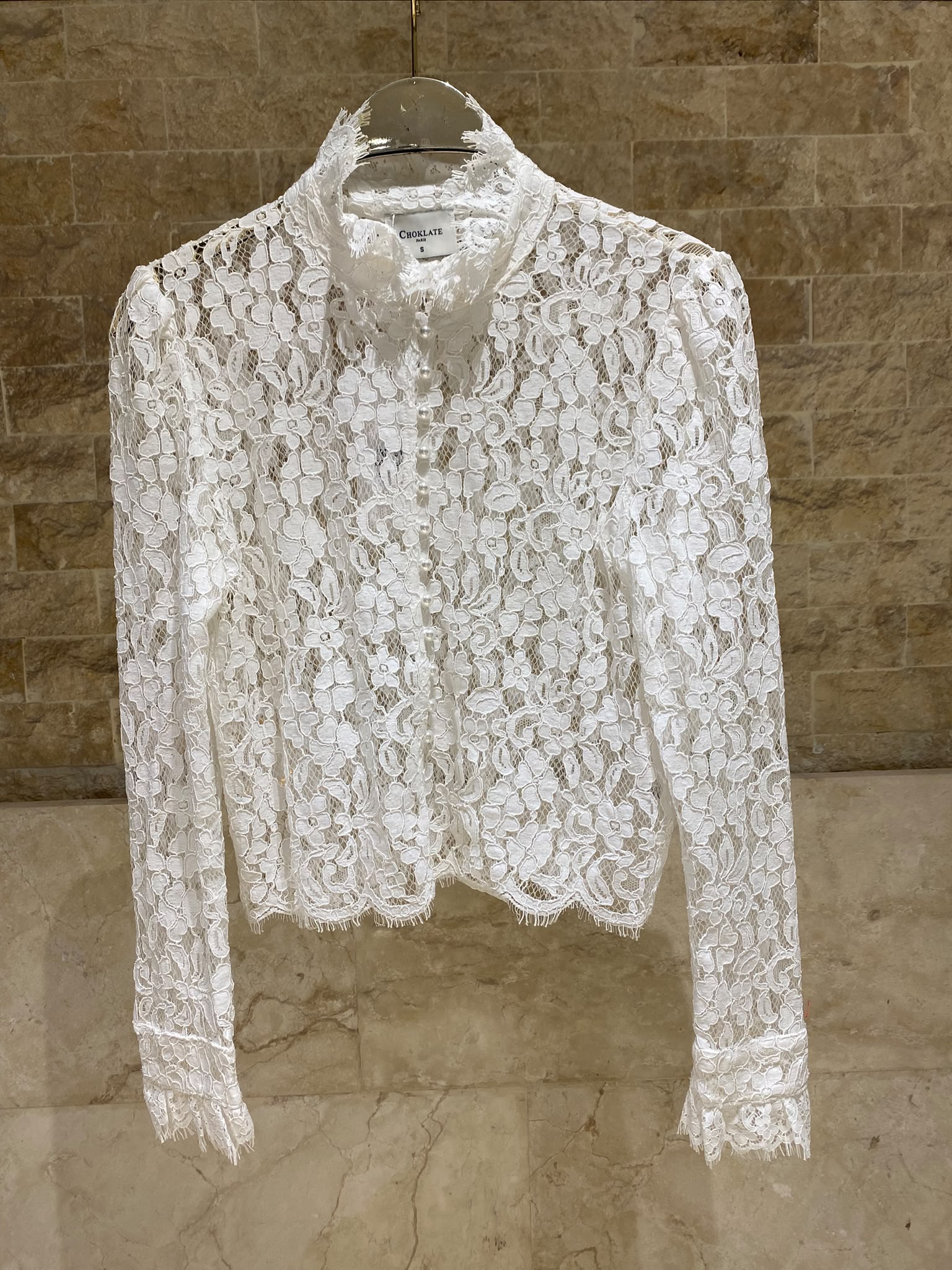 81085 Floral Lace Top بلوزة من الدانتيل بنقشة الزهور