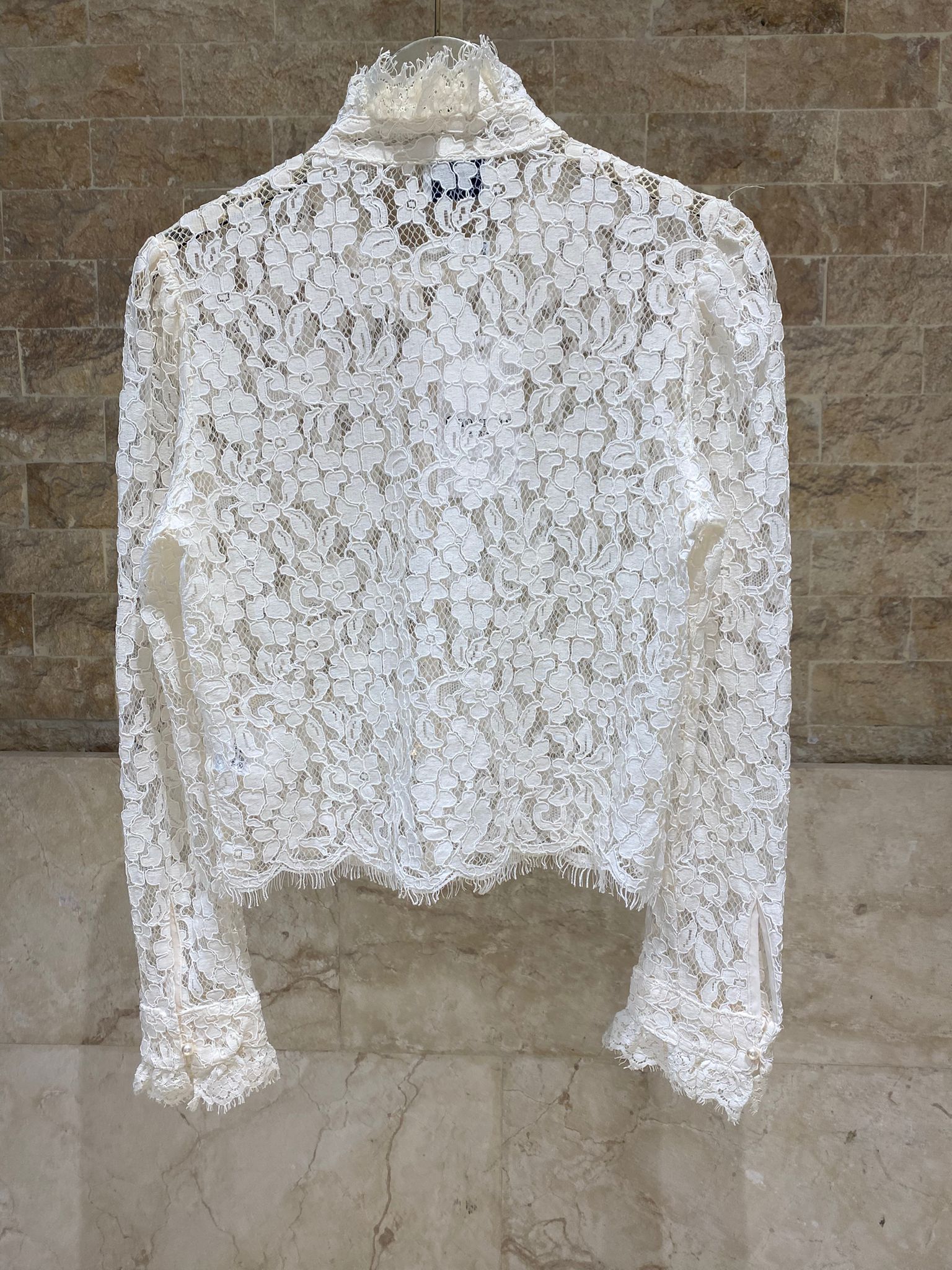 Pearl Button Floral Lace Top – 81085 - Brown Loft
