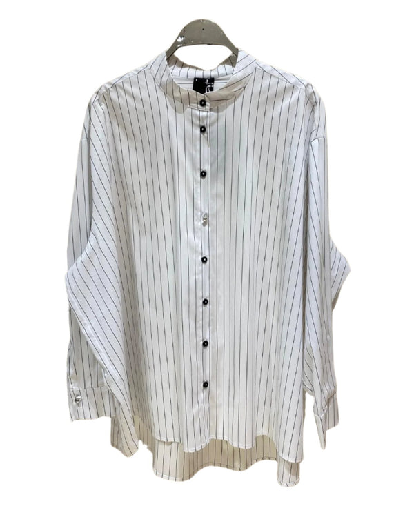 8201.3023 (Long Back Oversized Stripe Shirt) قميص مخطط طويل الظهر كبير الحجم