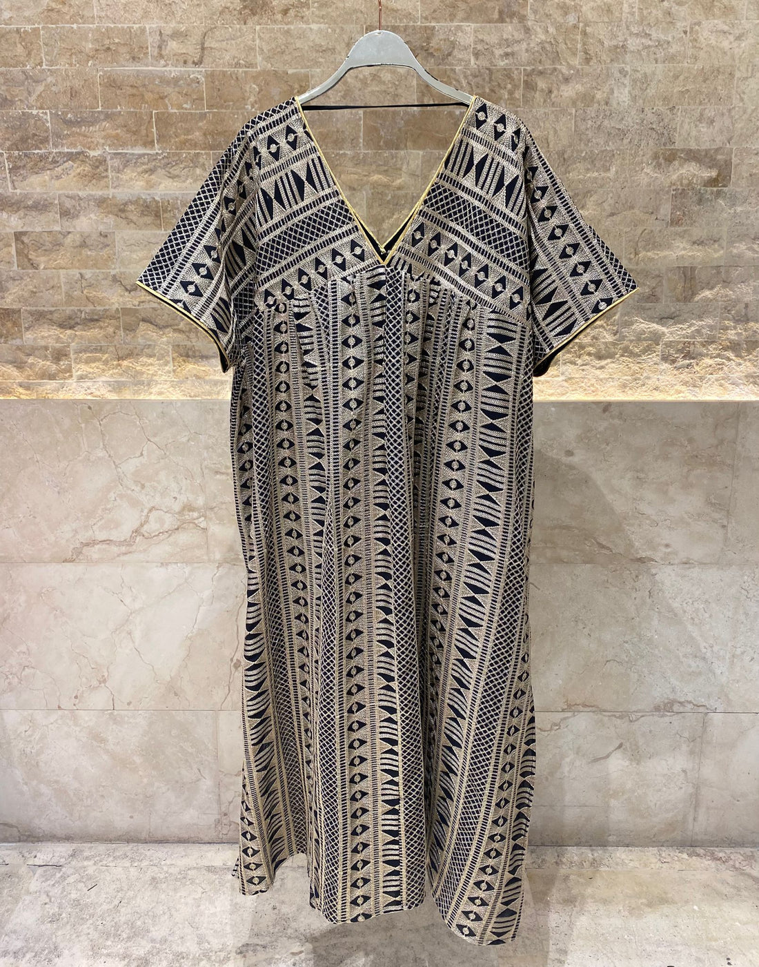 8301.7180 Geometric Embroidered Oversized Kaftan - Brown Loft