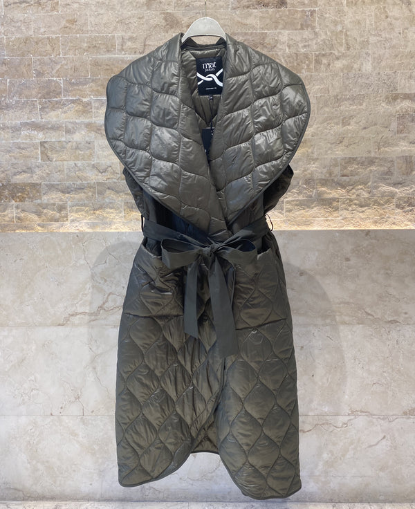 8401.3024 Wide Collared Puffer Vest سترة منتفخة ذات ياقة واسعة