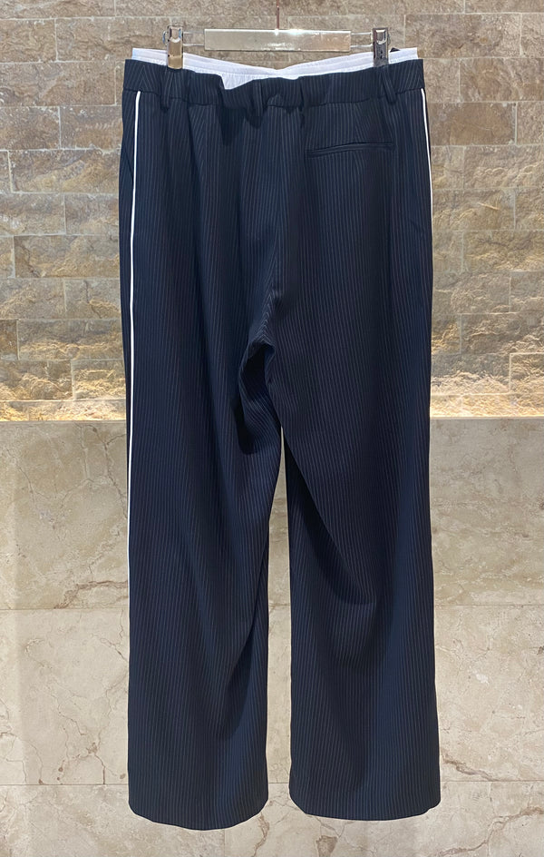 8401.2035 Wide Leg Pinstripe Pants بنطال مخطط واسع الساق