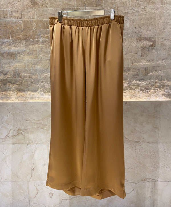 8401.2053 Wide Leg Satin Pants بنطلون ساتان واسع الساق