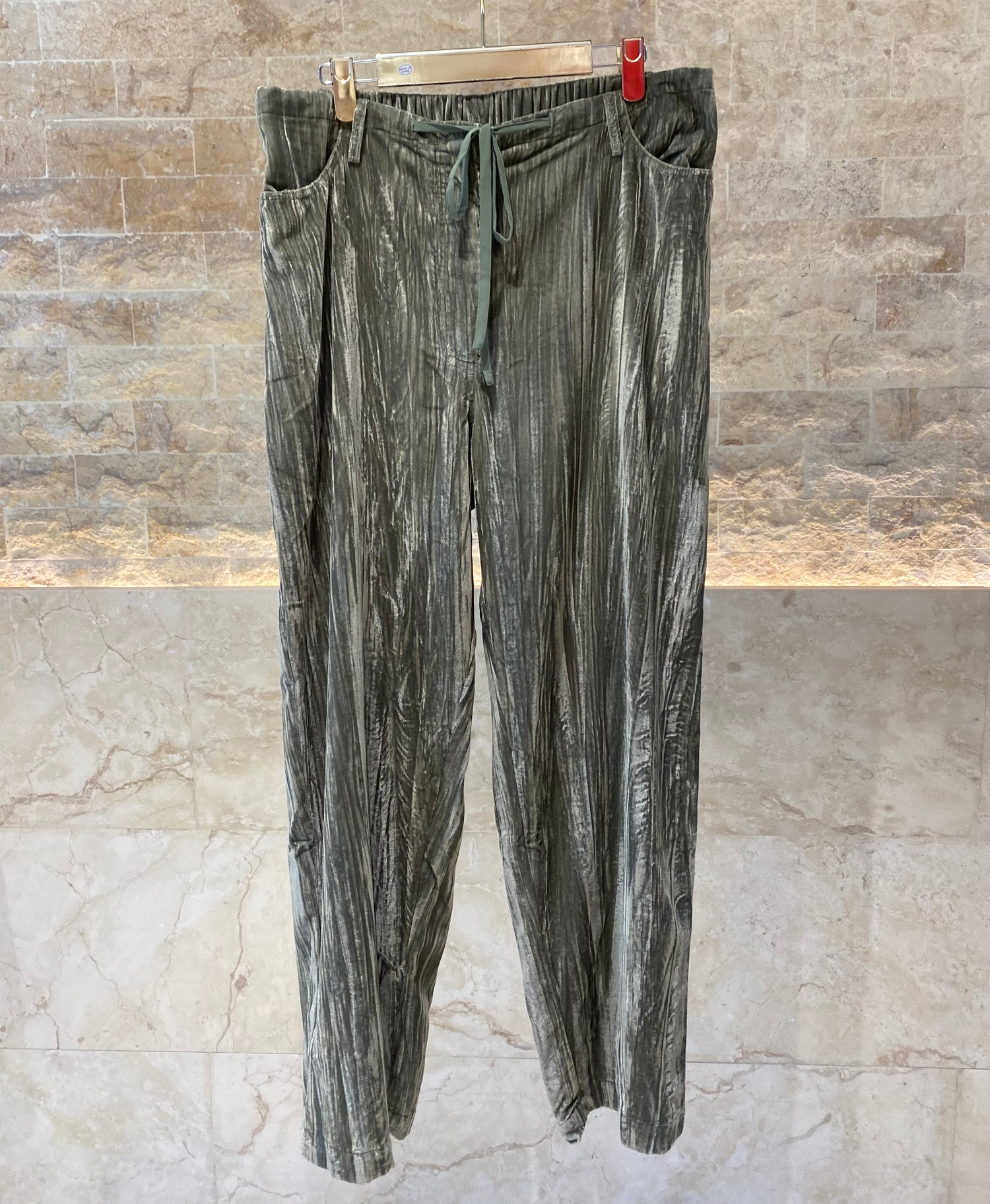 8401.2062 Wide Leg Crushed Velvet Jogger Pants - Brown Loft