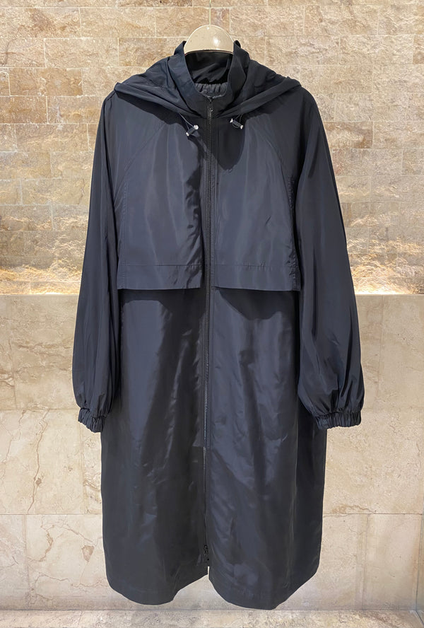 8401.4032  Hoodie Long Taffeta Oversized Jacketجاكيت بغطاء رأس طويل من التفتا كبير الحجم