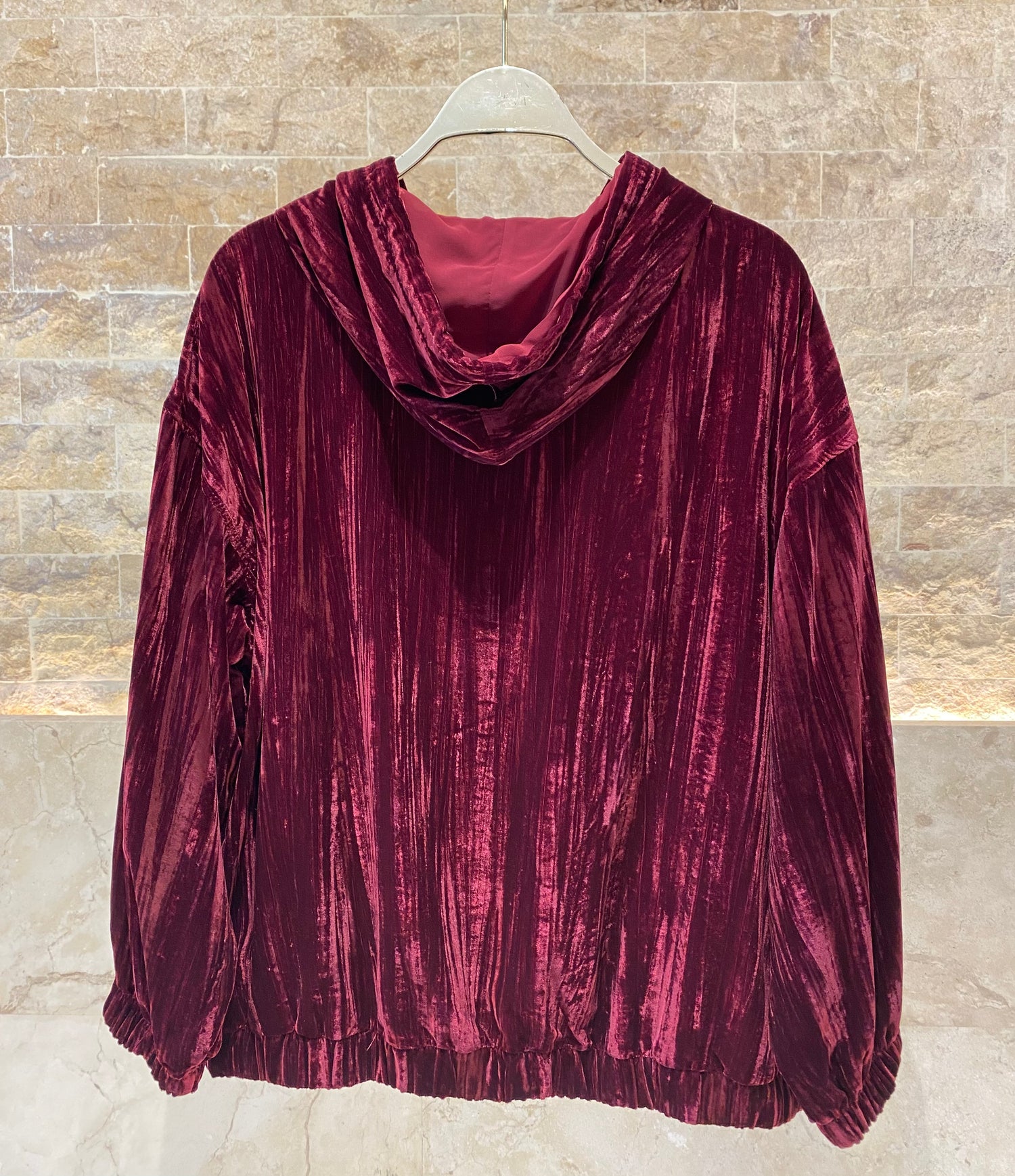 8401.4045  Hooded Crushed Velvet Oversized Jacket سترة كبيرة الحجم من المخمل المكسر بغطاء للرأس - Brown Loft