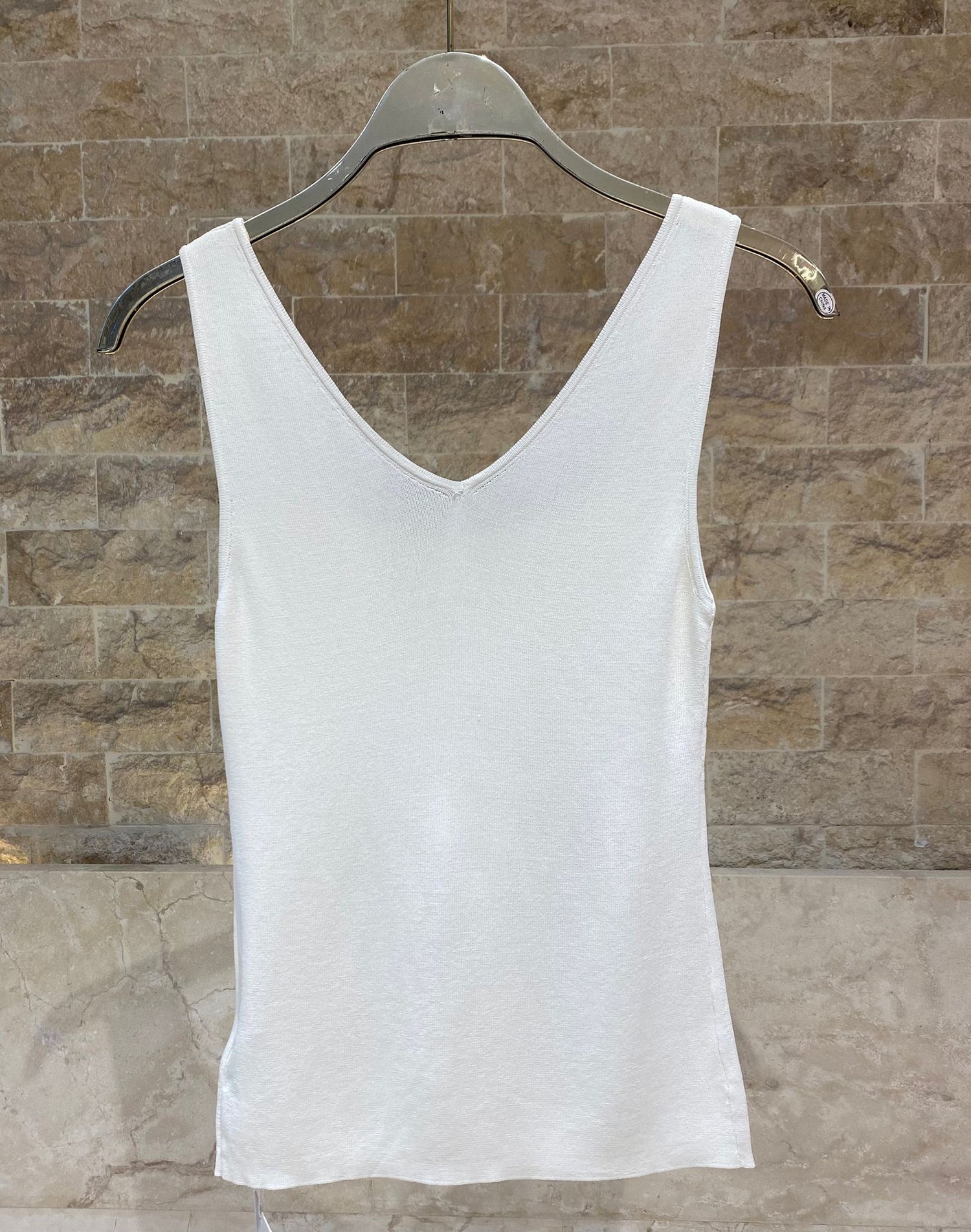8795 Sleeveless Tank Top