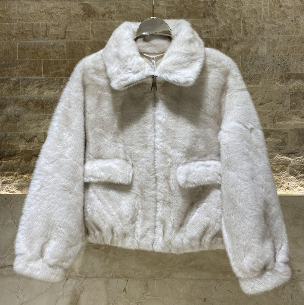 Alba Oversized Faux Fur Jacket جاكيت فرو صناعي كبير الحجم