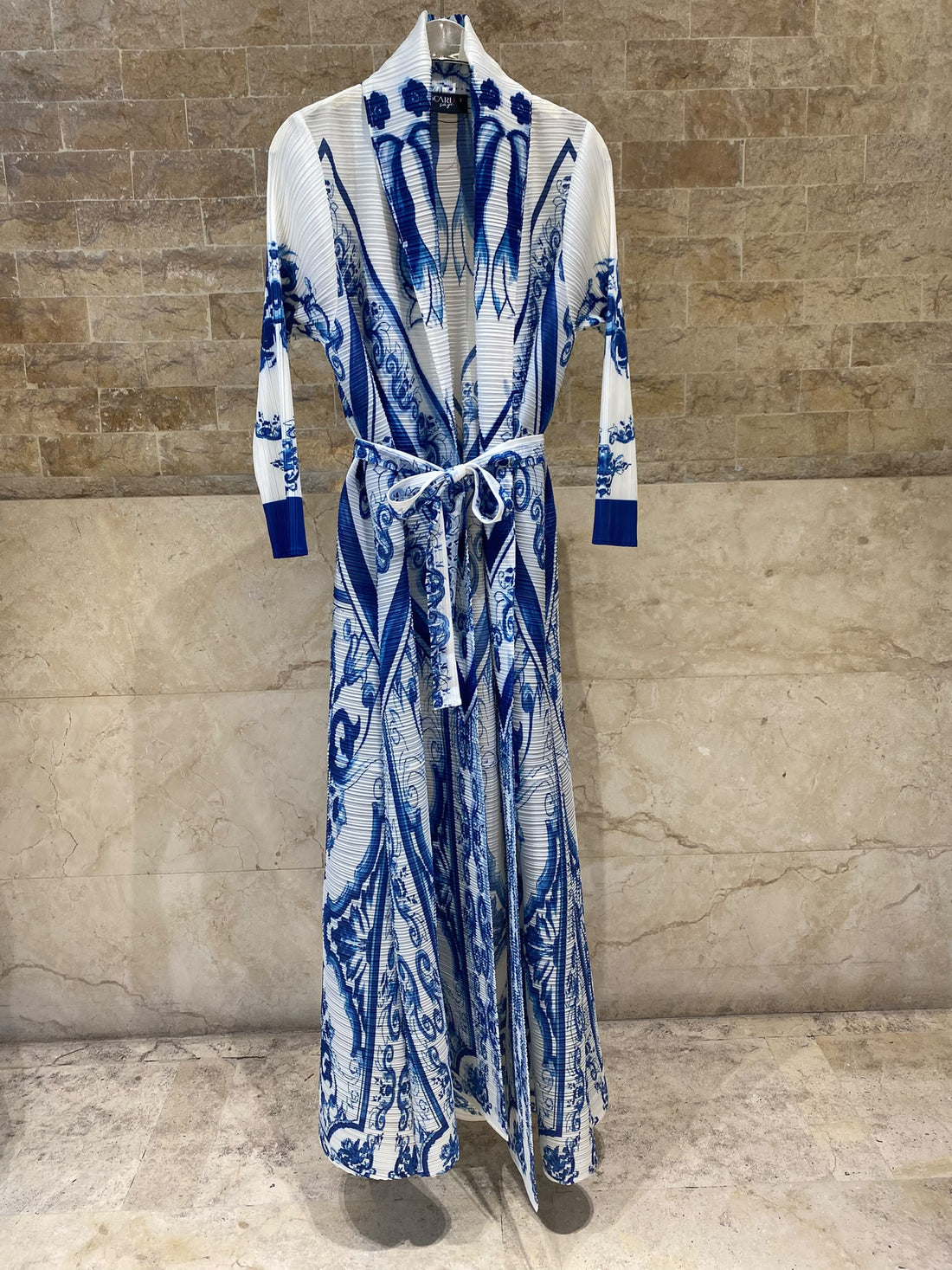 GJ2092 Amel Long Overlay