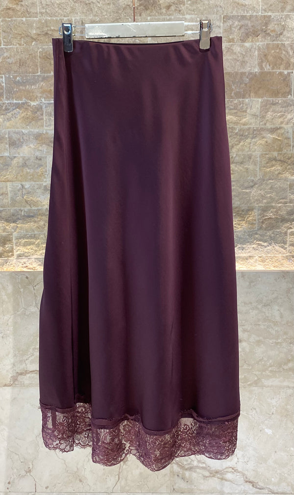 BCL5029VSC Satin Lace Skirt تنورة الدانتيل الساتان