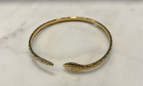 BRA2125039 Open Cuff Snake Hammered Bracelet سوار مفتوح من جلد الثعبان المطروق