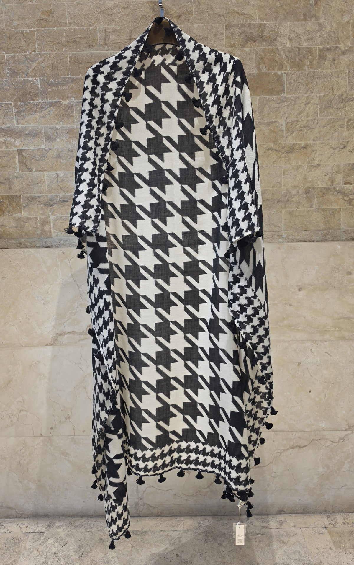 C211071 Houndstooth Print Square Scarf