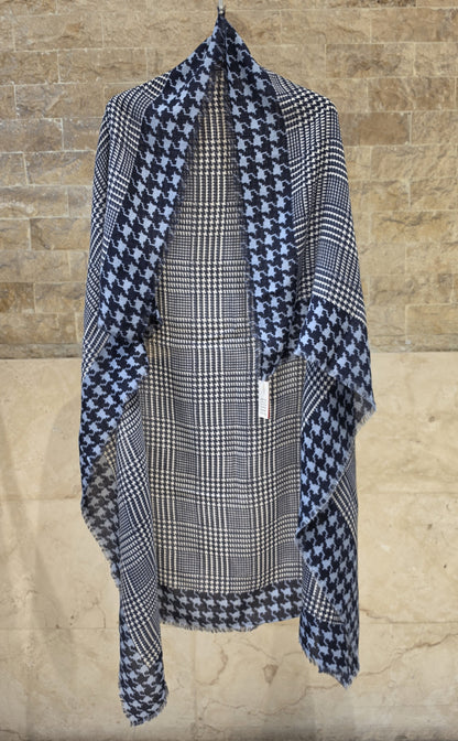 C24507 Square Houndstooth Scarf