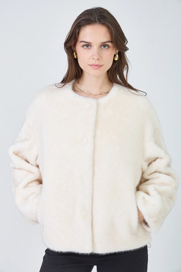 Colette Faux Fur Jacket سترة من الفرو الصناعي
