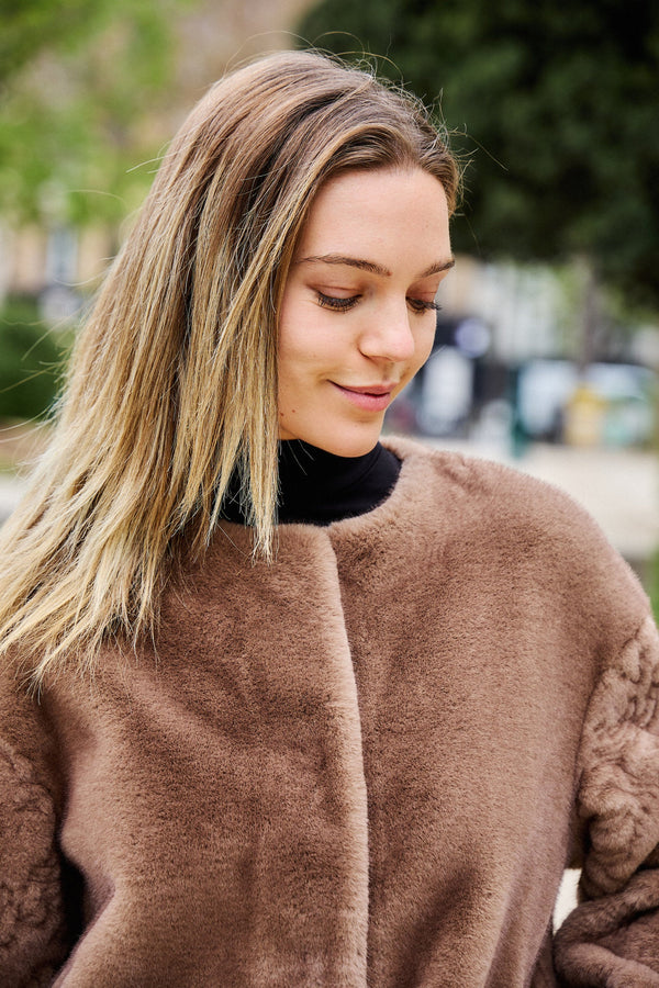 Colette Faux Fur Jacket سترة من الفرو الصناعي