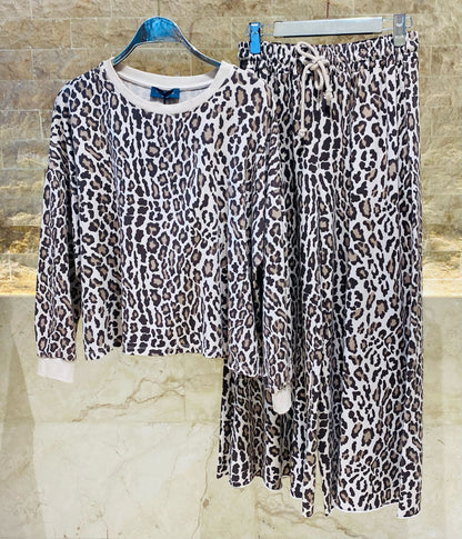 CWM53903/905 Oversized Leopard Print Sweater and Pants Set - Brown Loft