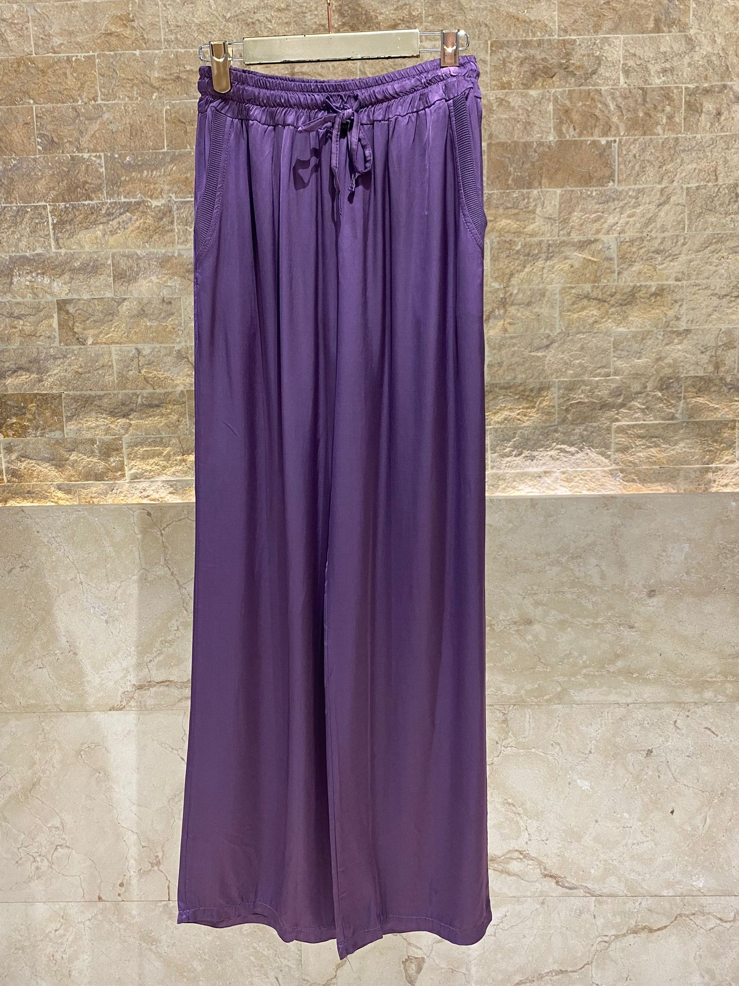 DB14570VS Wide Leg Satin Pants بنطلون ساتان واسع الساق - Brown Loft