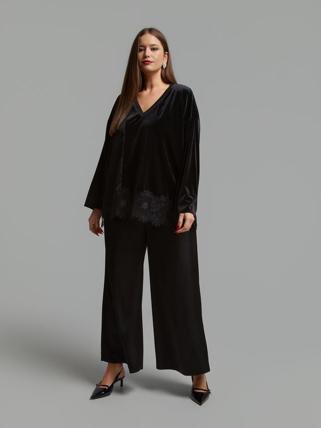 Velvet Top with Lace Detail 8601.1037