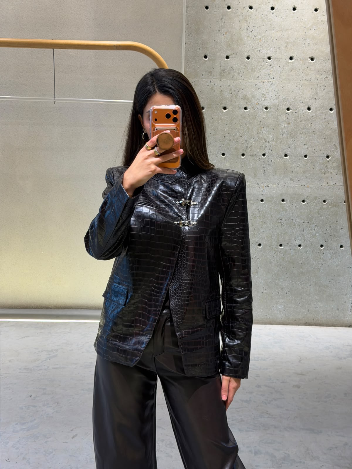 Croc-effect jacket with high collar U512611