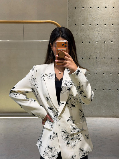 Printed blazer jacket with notched lapel and welt pockets C30193