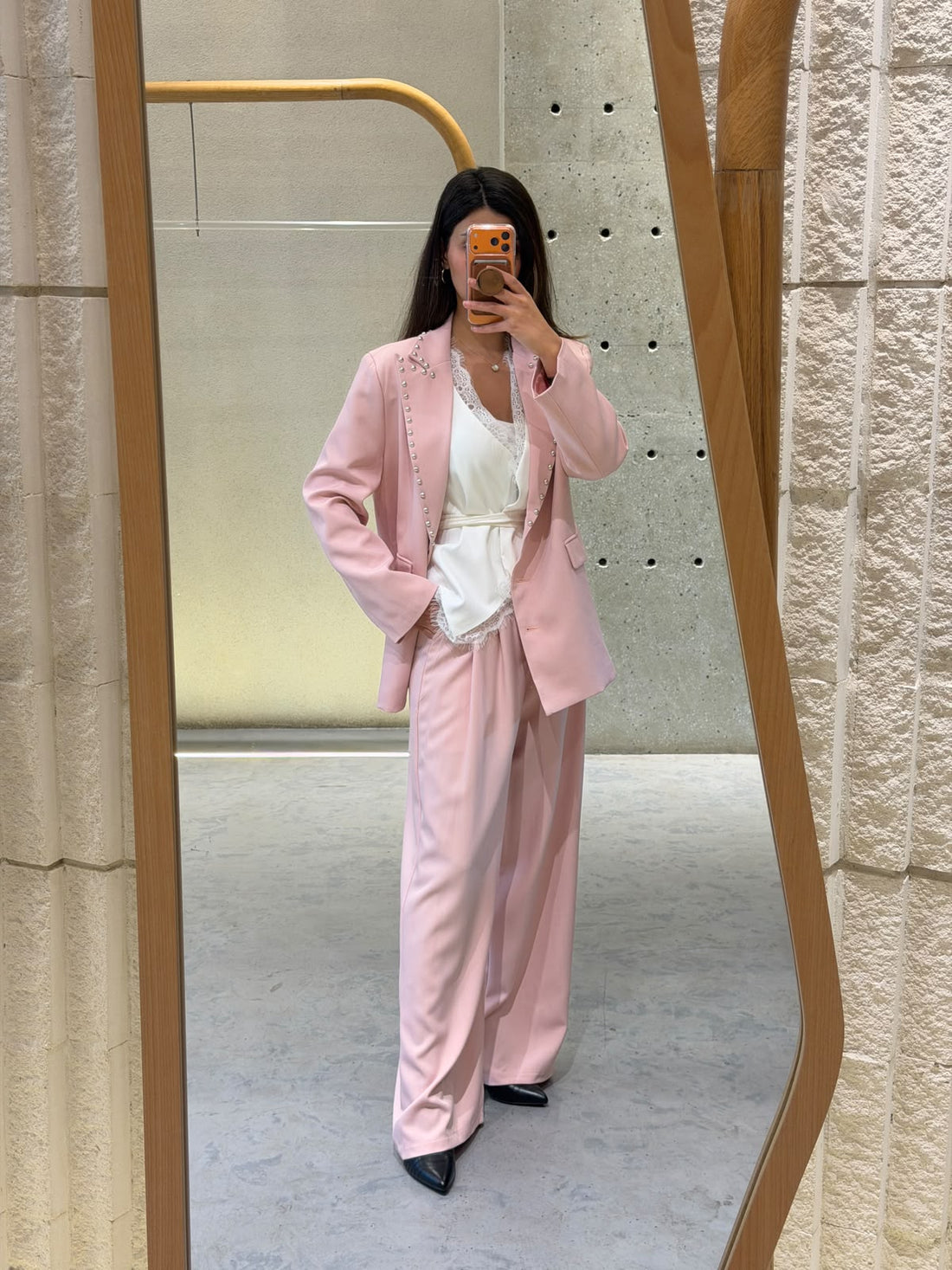 Straight-cut blazer jacket with studded lapel collar JM33607