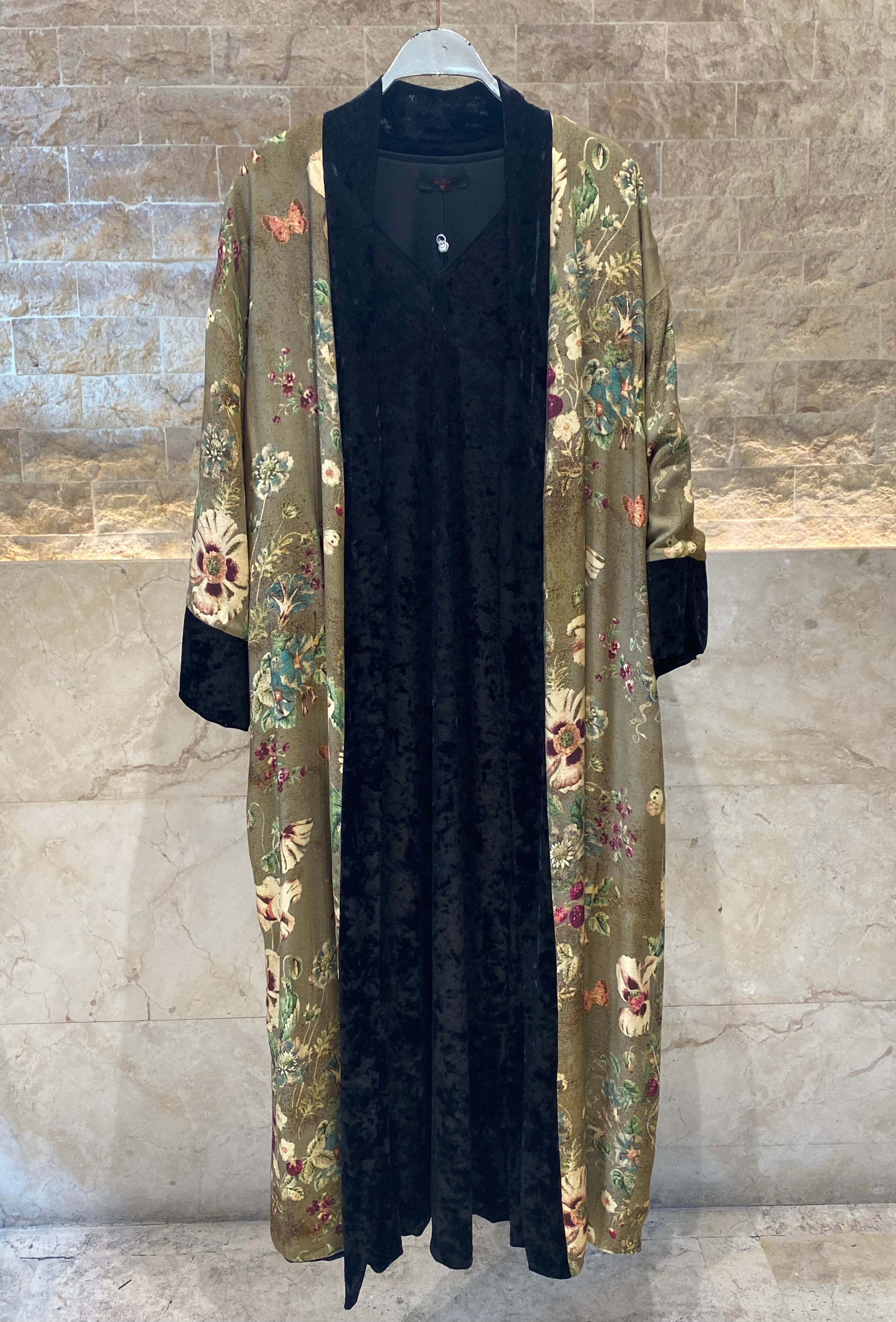 25583/2522 Scoop Neckline Velvet Long Sleeveless Dress with Floral Kimono - Brown Loft