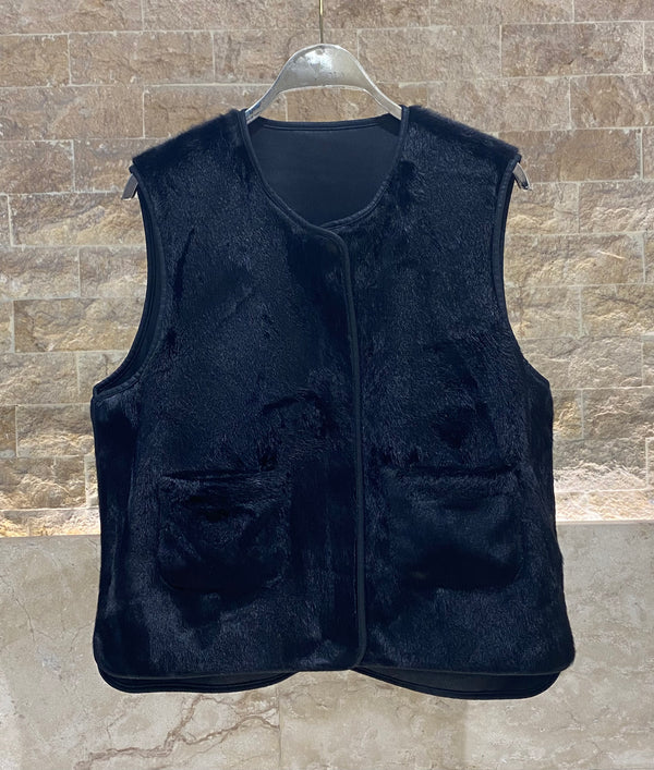 Jane سترة من الفرو الصناعي بسحّاب وفتحة رقبة مستديرة