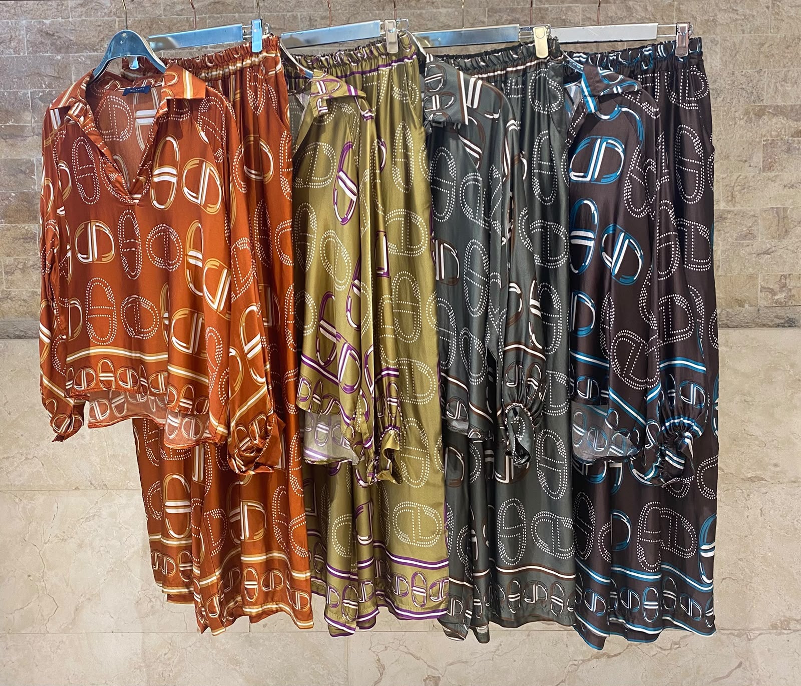 KD7365/6637VS-43 Chain Link Pattern Satin Shirt and Pants