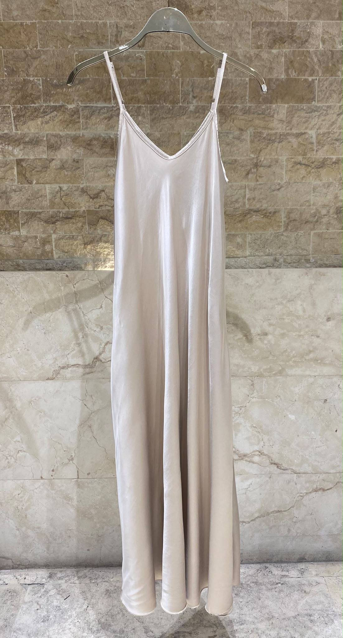KD7505VS-2 Satin Sleeveless Dress فستان ساتان بدون أكمام