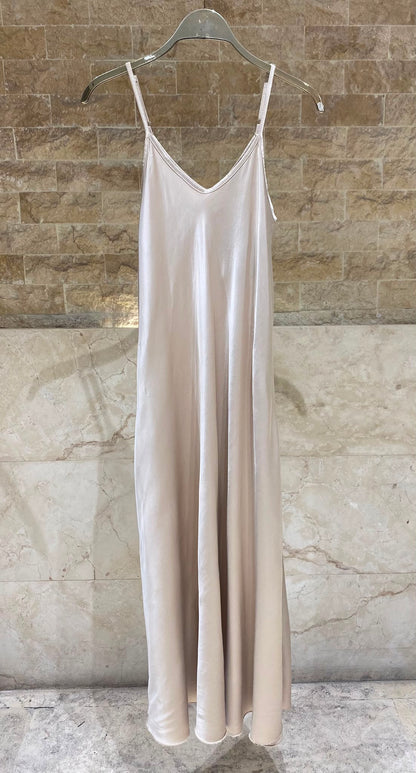 KD7505VS-2 Satin Sleeveless Dress فستان ساتان بدون أكمام