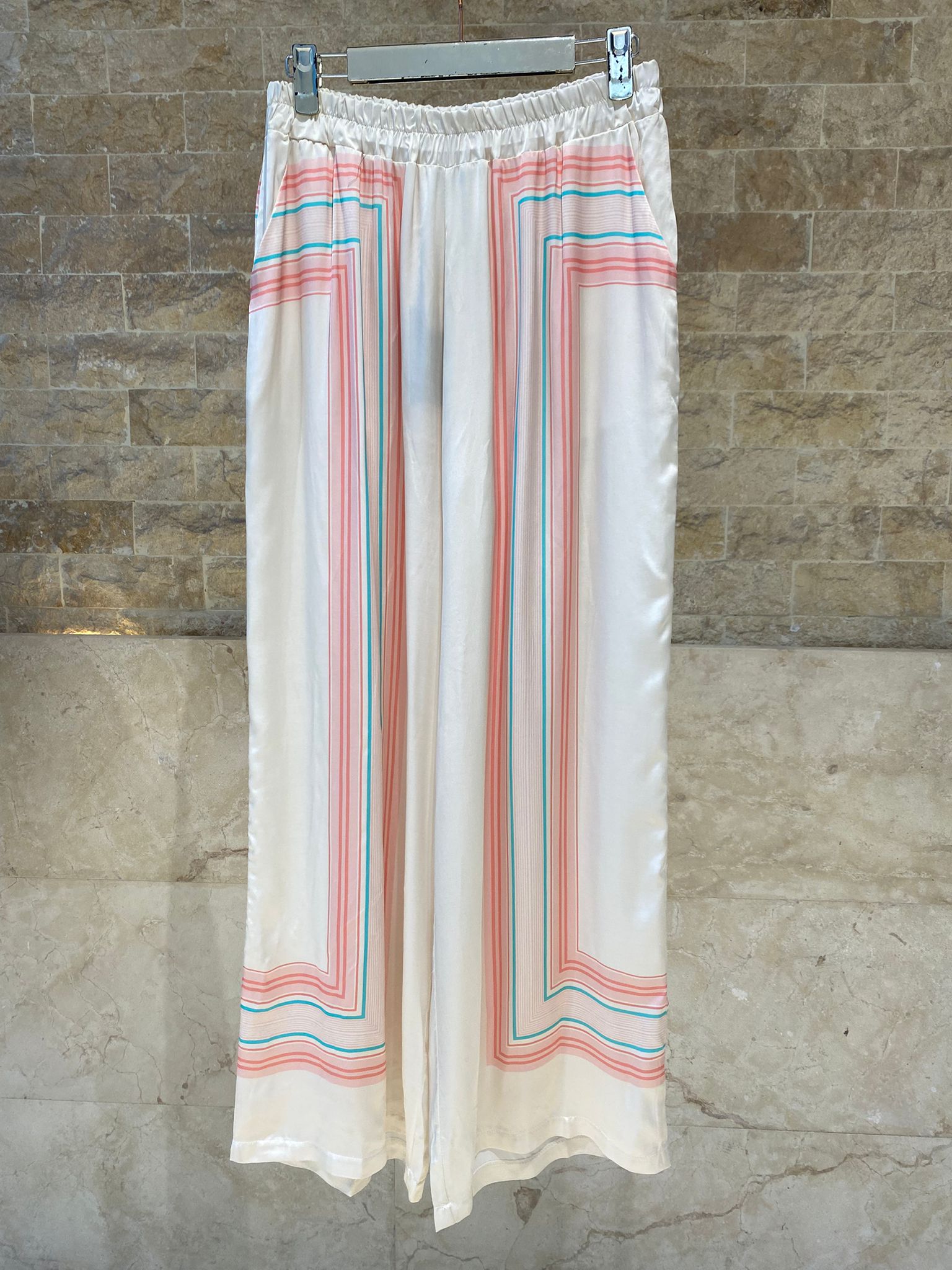 KD8871/9099-7 Ticking Stripe Satin Cape Shirt and Pants قميص وبنطال من الساتان المخطط - Brown Loft