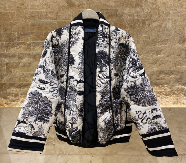 KE7903 Quilted Safari Printed Jacket سترة مبطنة مطبوعة بنقشة سفاري