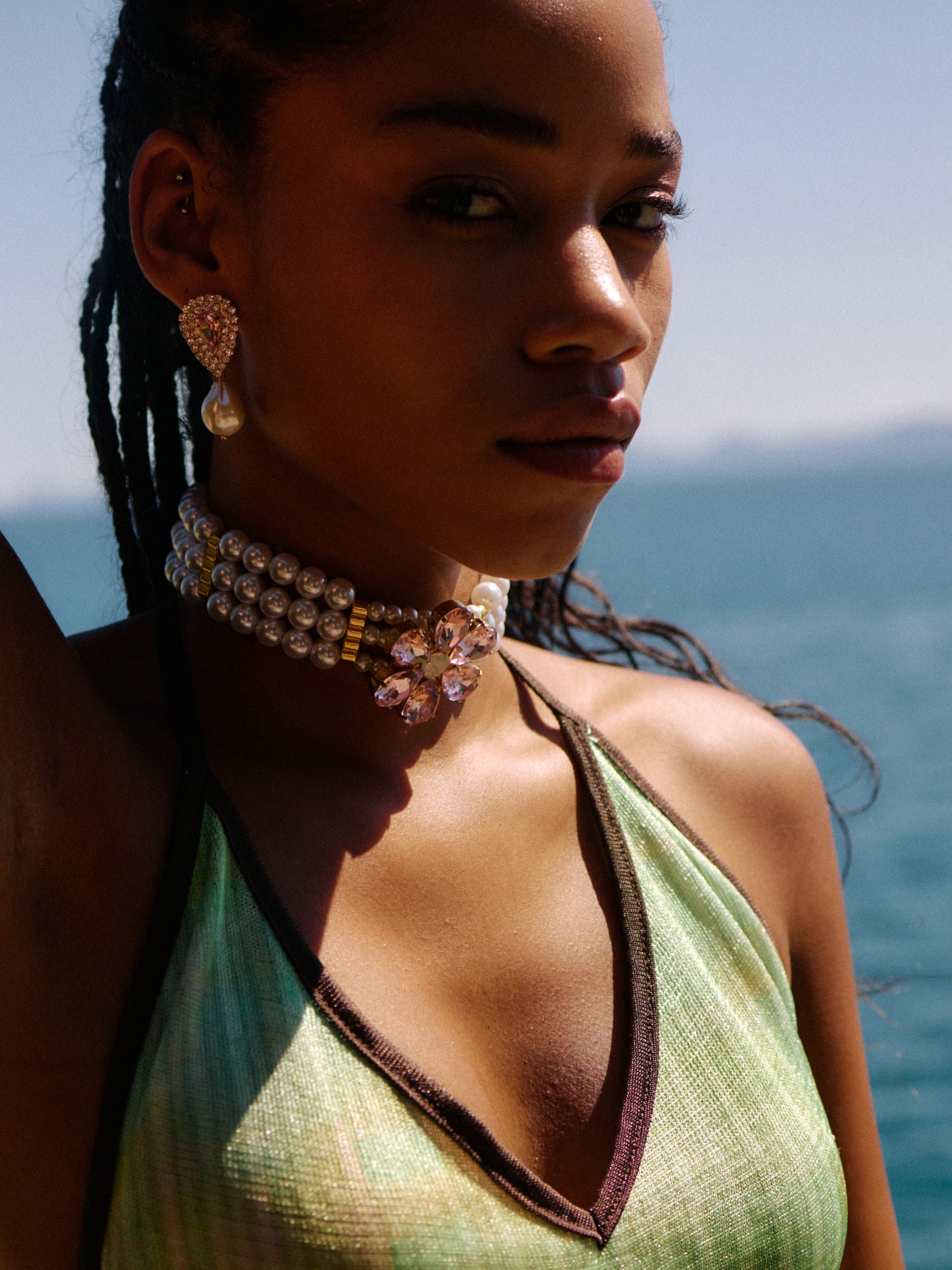 Momi Choker