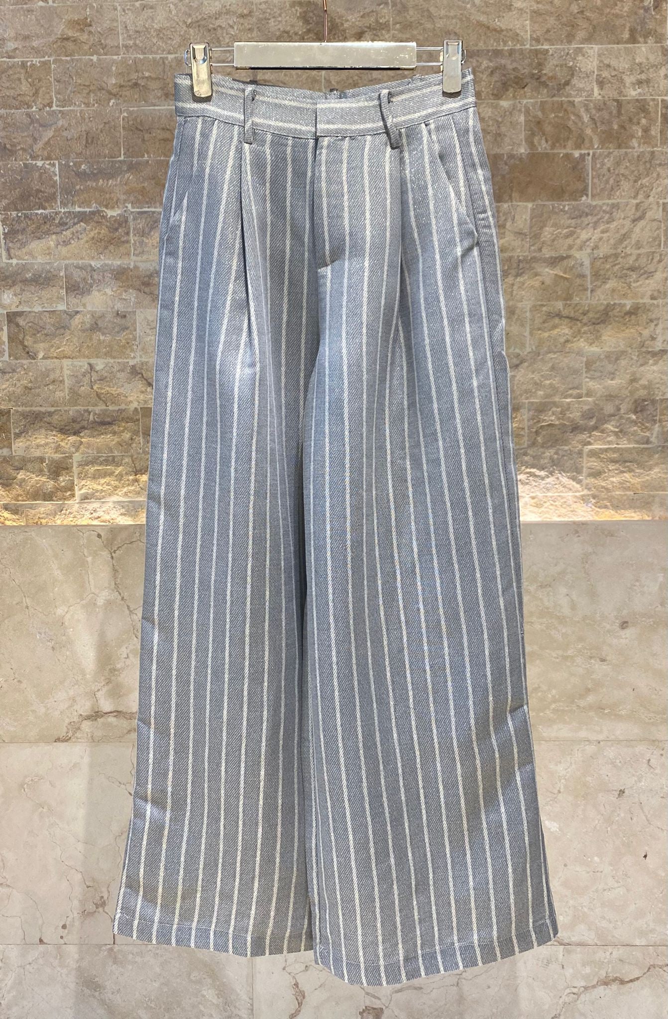 Kris Pinstripe Wide Leg Pants بنطال واسع الساقين مخطط - Brown Loft