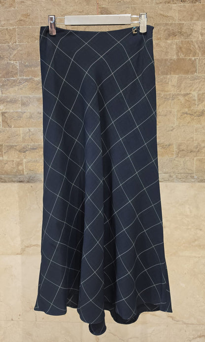 LF2608011 Tartan Patterned Midi Skirt