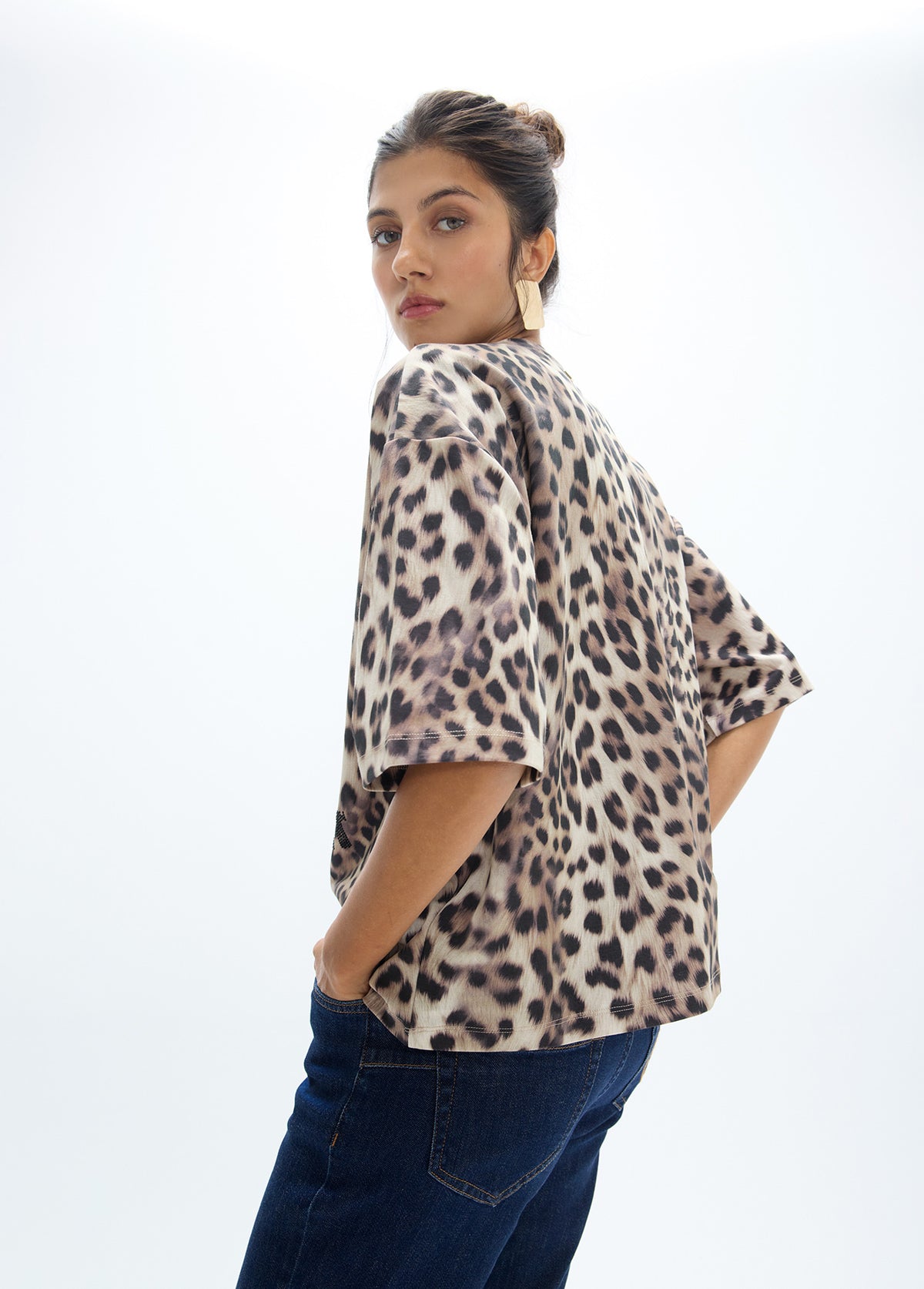 LF2615027 Leopard Print Oversized Fit Top