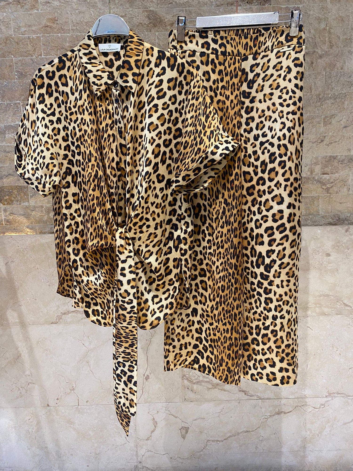 LS2615007/4007 Animal Print Top and Pants قميص وبنطال بنقشة حيوانات - Brown Loft