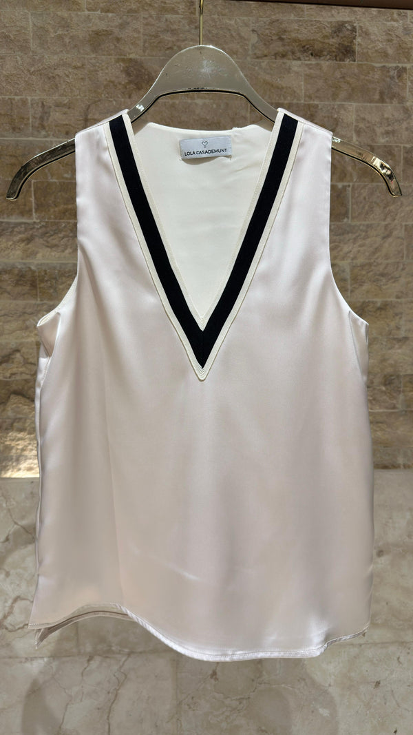 LS2615056 Sleeveless Satin Top