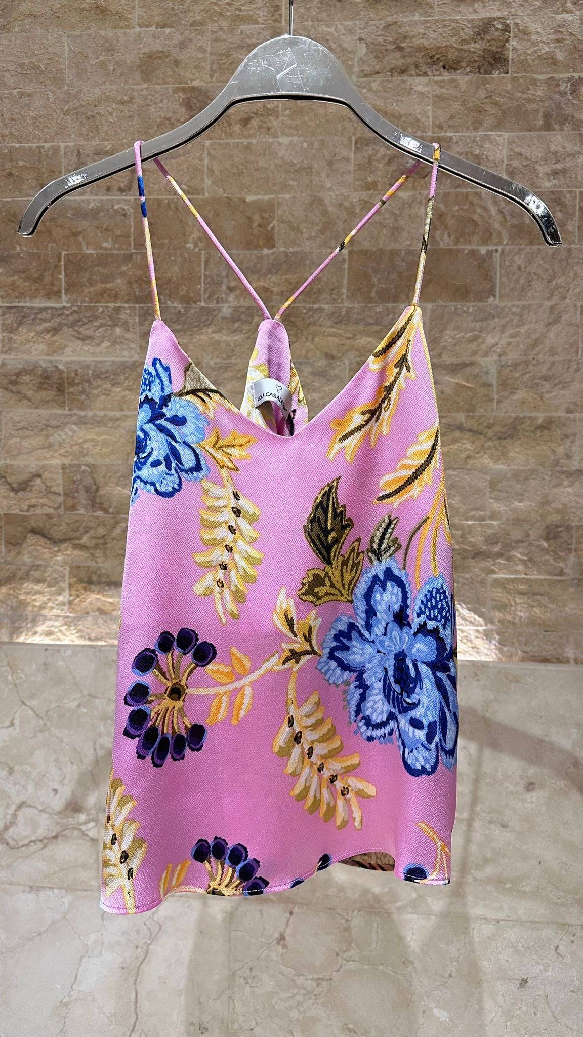 LS2615061 Floral Print Camisole Satin Top بلوزة ساتان بحمالات مطبوعة بنقشة الأزهار - Brown Loft