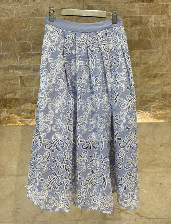 Billie/Lila Floral Embroidery Lace Cutwork Shirt and Skirt قميص وتنورة من الدانتيل المطرز بالزهور