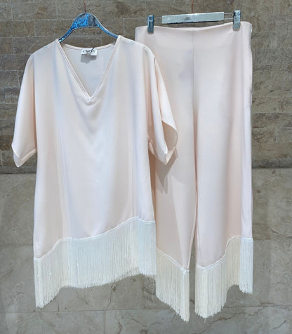 Lucivita Sets Asymmetric Fringe Top and Pants بلوزة وبنطال غير متماثلين مزينين بشراشيب