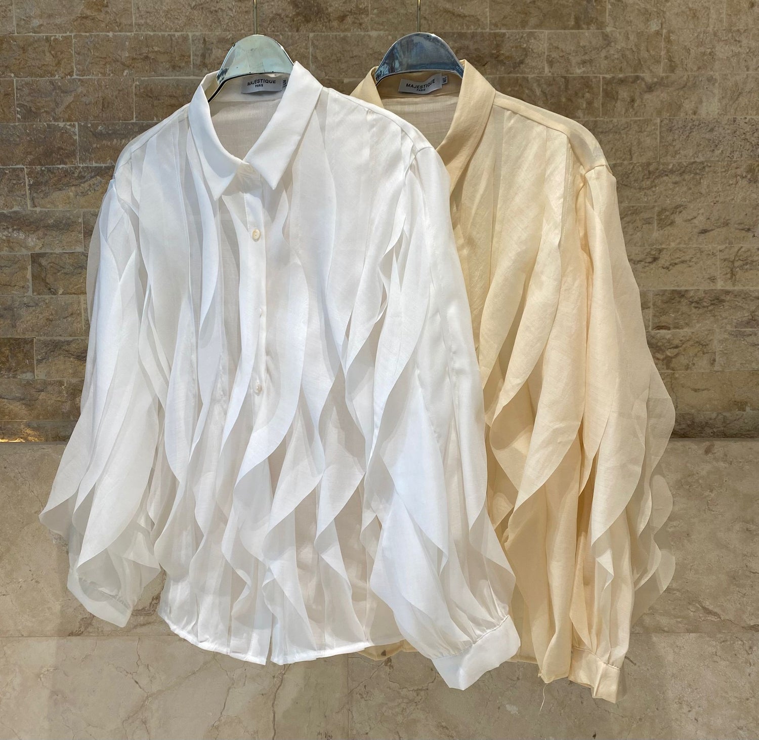 MJ261960 Ruffled Sheer Sculpted Oversized Shirt قميص شفاف منحوت كبير الحجم مع كشكشة - Brown Loft