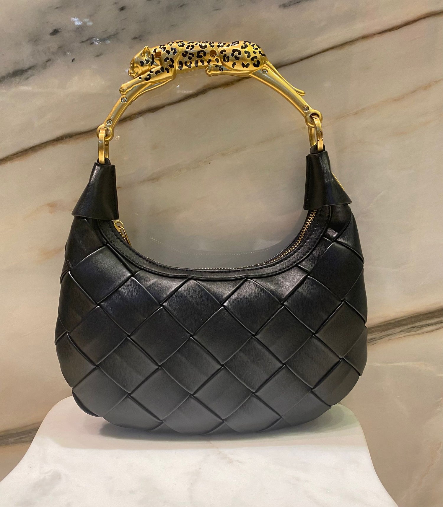 MS2604005 Braided Handbag حقيبة يد مضفورة - Brown Loft